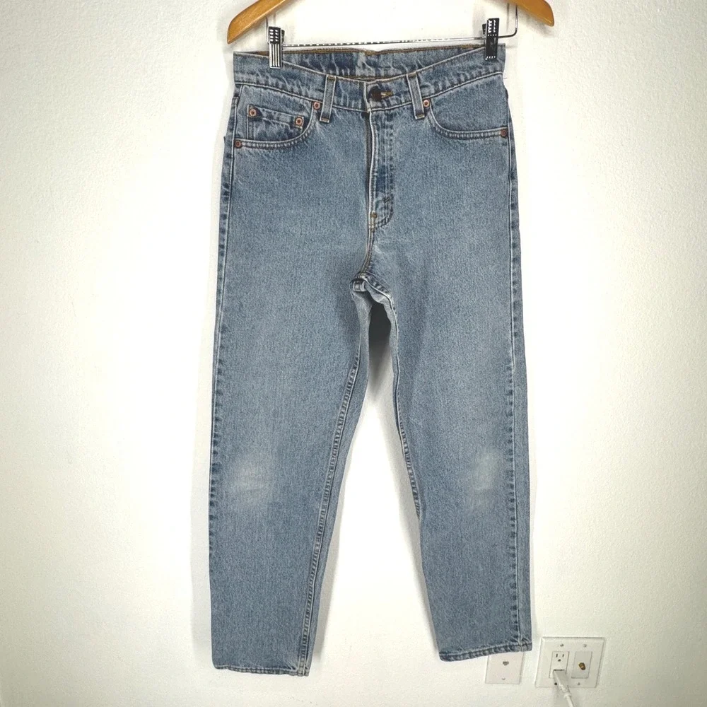 Vintage Levis 550 Relaxed Fit Tapered Leg Jeans Light Wash Blue USA Made 30x32